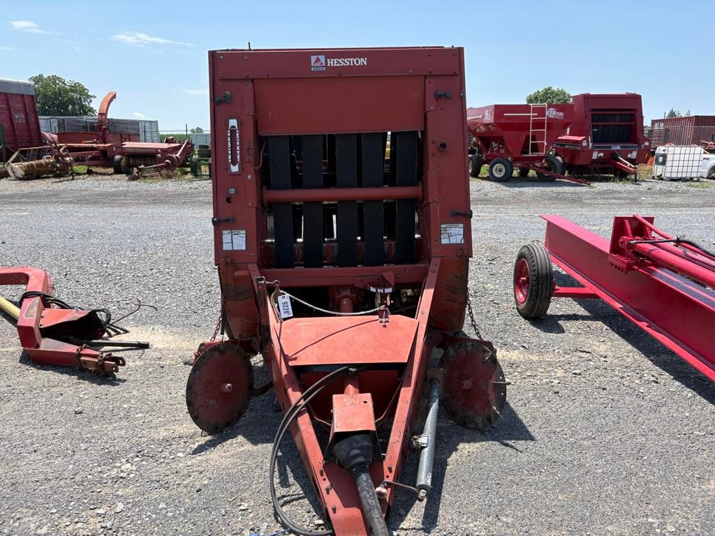 Hesston 530 Equipment Image0