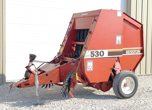 Image of Hesston 530 equipment image 1