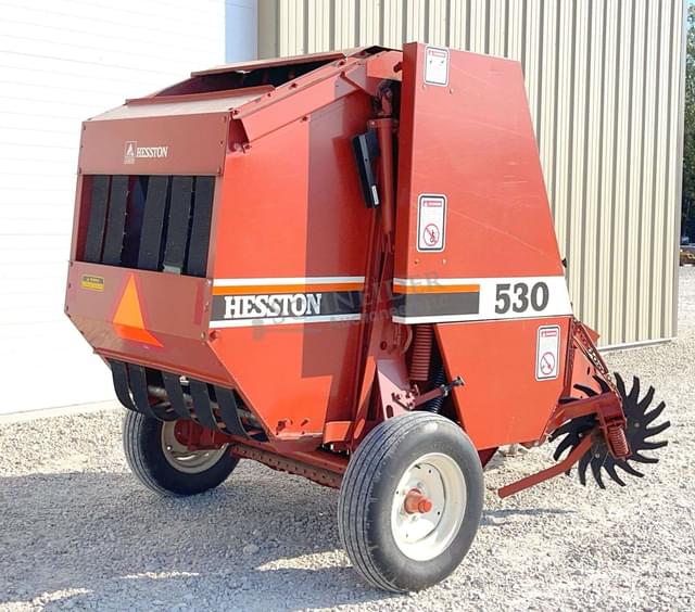 Image of Hesston 530 equipment image 4