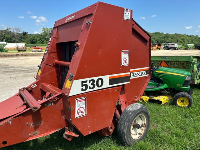 Image of Hesston 530 equipment image 3
