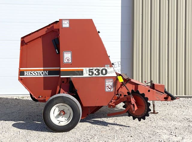Image of Hesston 530 equipment image 2