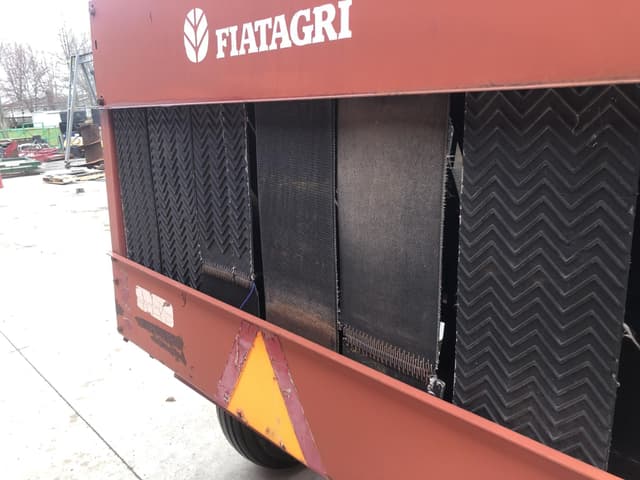 Image of Hesston 540 equipment image 4