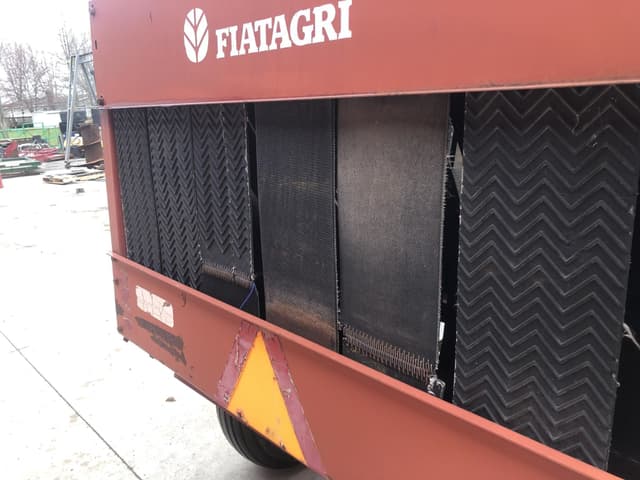 Image of Hesston 540 equipment image 4