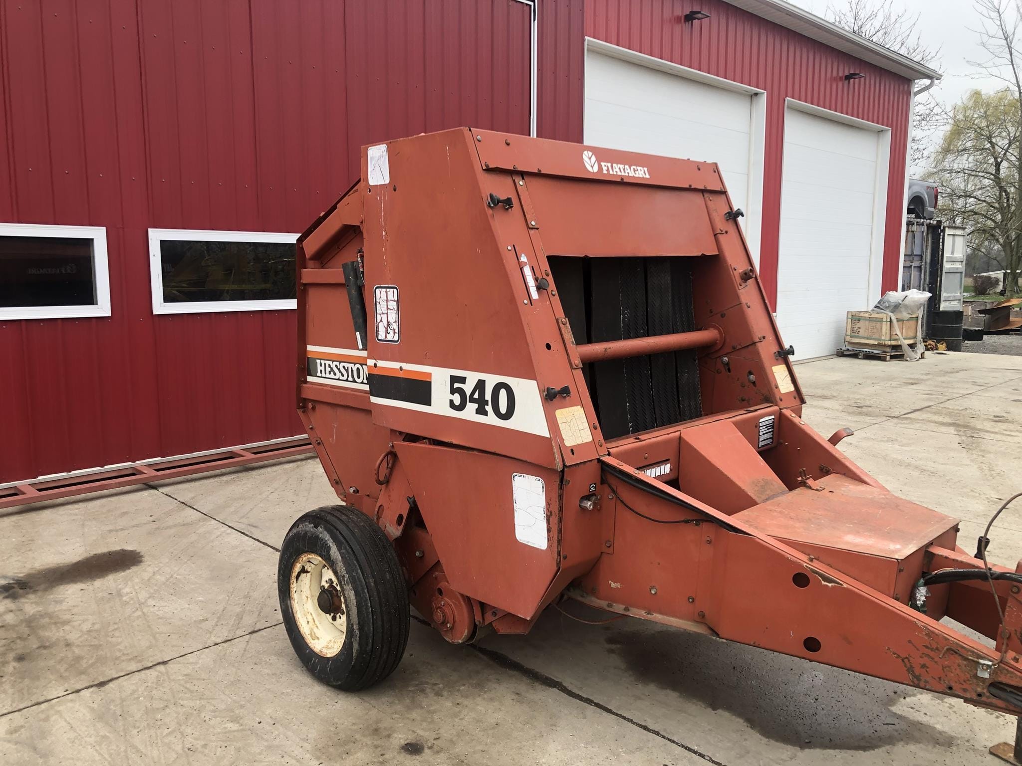 Hesston 540 Equipment Image0