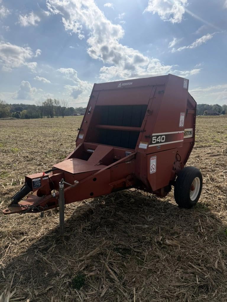 Hesston 540 Equipment Image0