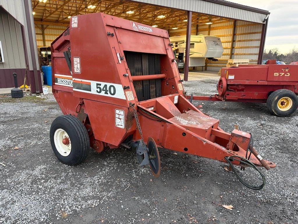 Hesston 540 Equipment Image0