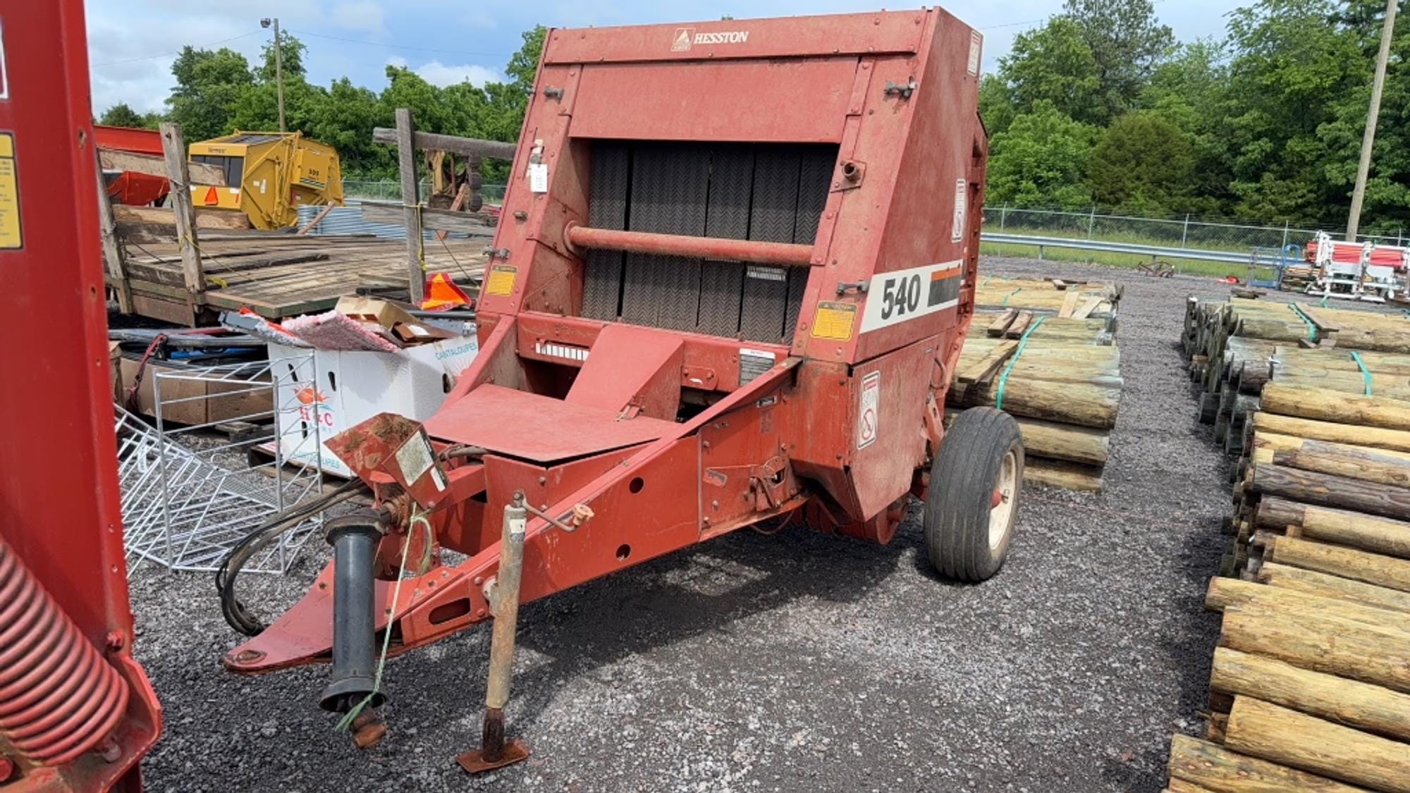 Hesston 540 Equipment Image0