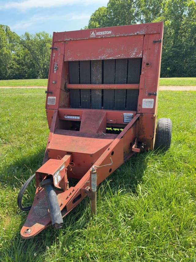 Image of Hesston 540 equipment image 1