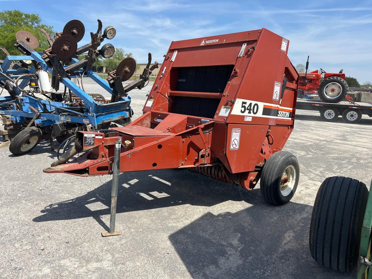 Hesston 540 Equipment Image0
