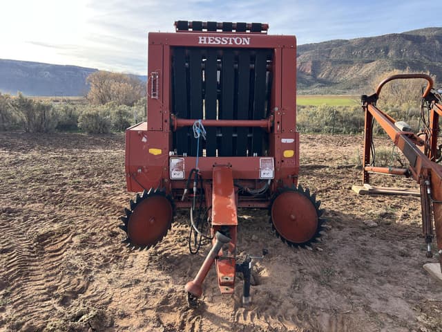 Image of Hesston 545 equipment image 1