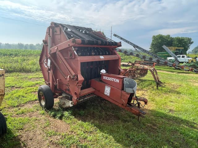 Image of Hesston 5500 equipment image 2