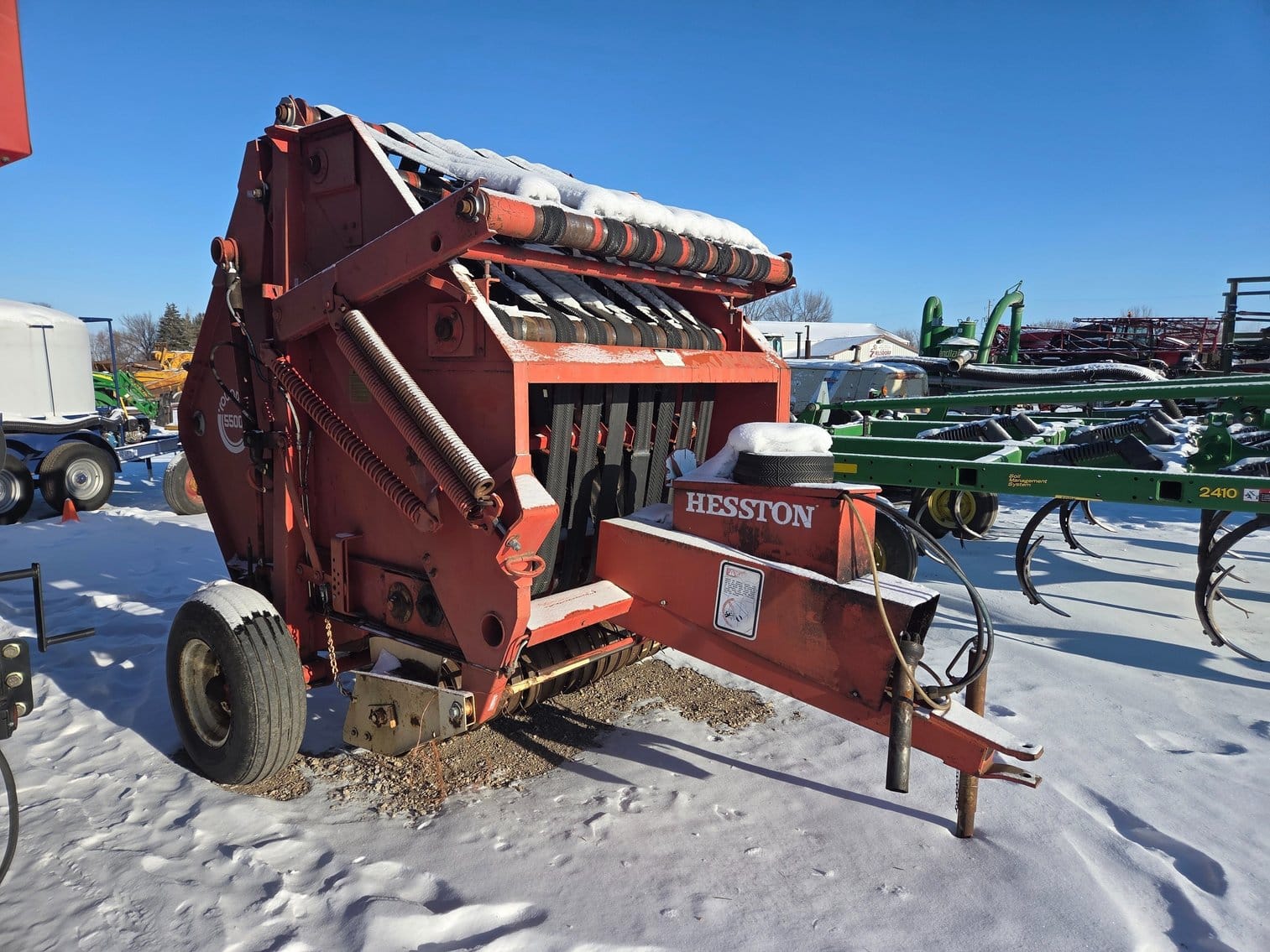 Hesston 5500 Equipment Image0