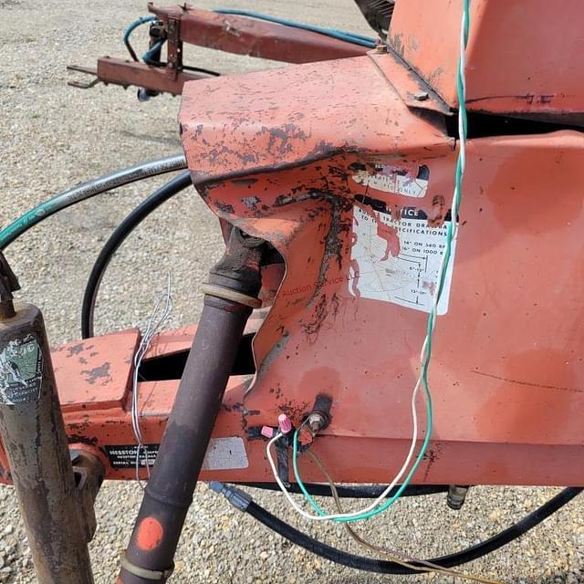 Image of Hesston 5500 equipment image 3