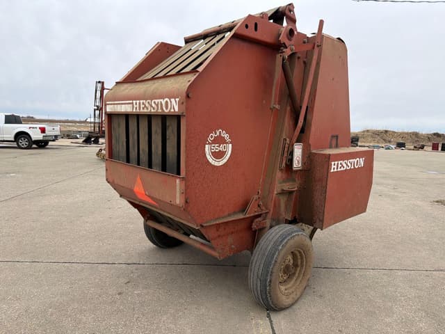 Image of Hesston 5540 equipment image 2