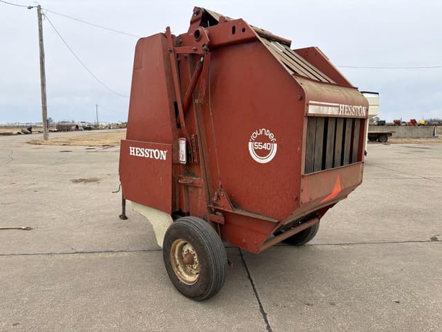 Image of Hesston 5540 equipment image 4