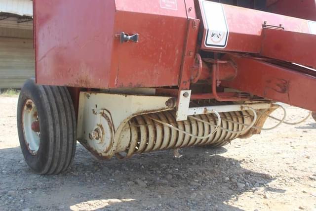 Image of Hesston 5540 equipment image 2