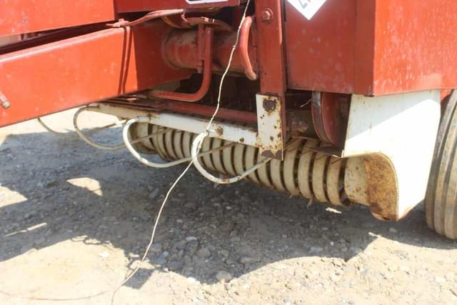 Image of Hesston 5540 equipment image 3