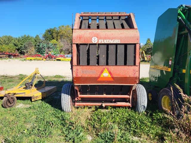 Image of Hesston 5545 equipment image 3