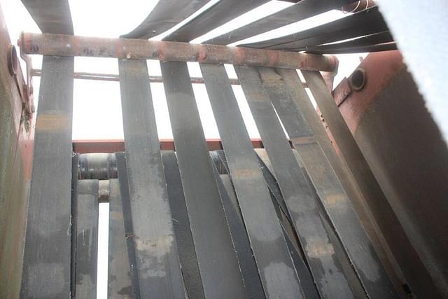 Image of Hesston 5580 equipment image 4