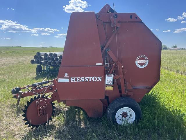 Image of Hesston 5585 equipment image 1