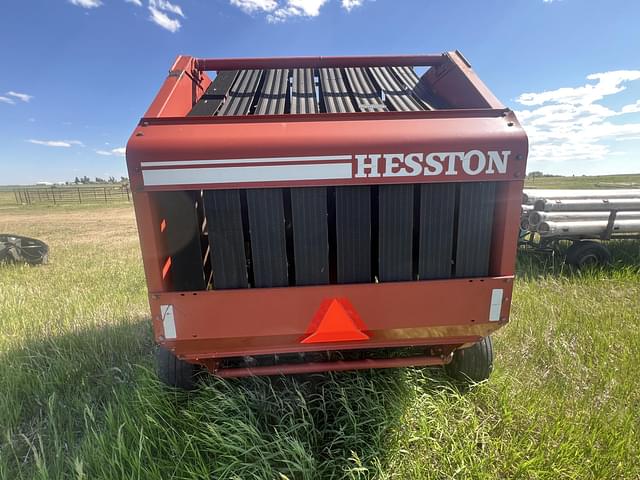 Image of Hesston 5585 equipment image 3
