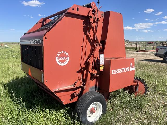 Image of Hesston 5585 equipment image 4