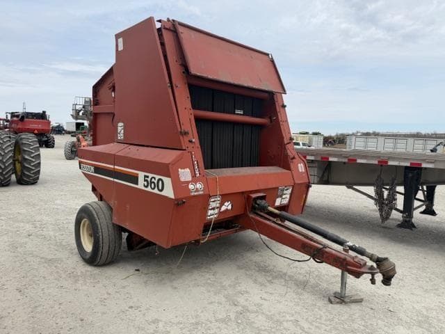 Image of Hesston 560 equipment image 2