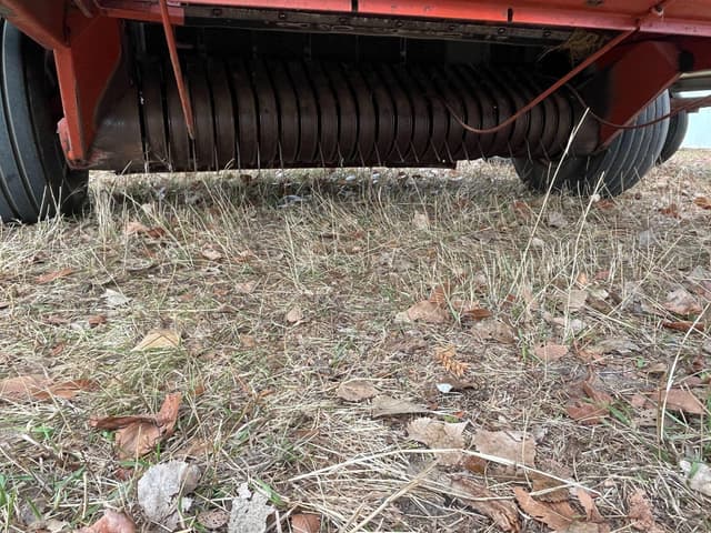 Image of Hesston 560 equipment image 4