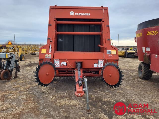 Image of Hesston 560 equipment image 4