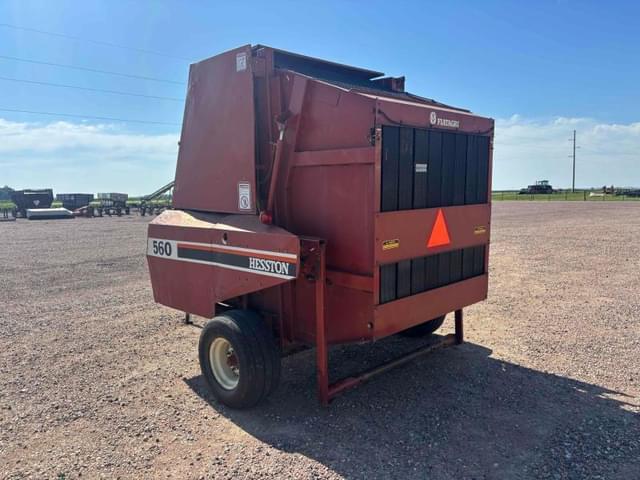 Image of Hesston 560 equipment image 3