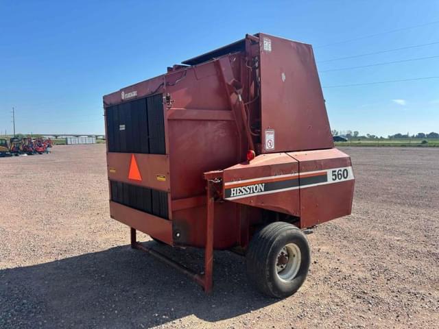 Image of Hesston 560 equipment image 2