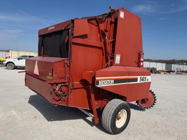 Image of Hesston 565A equipment image 2