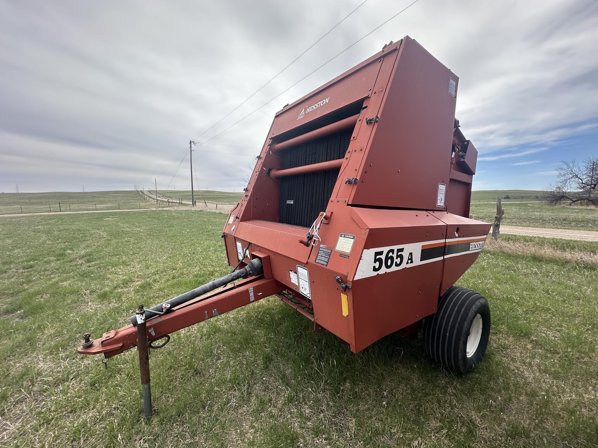 Hesston 565A Equipment Image0