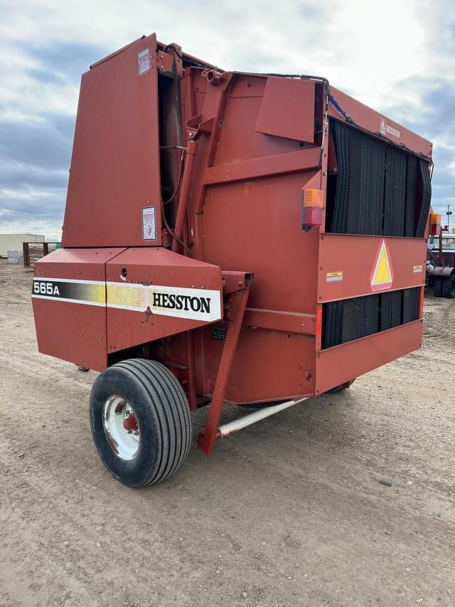 Image of Hesston 565A equipment image 4