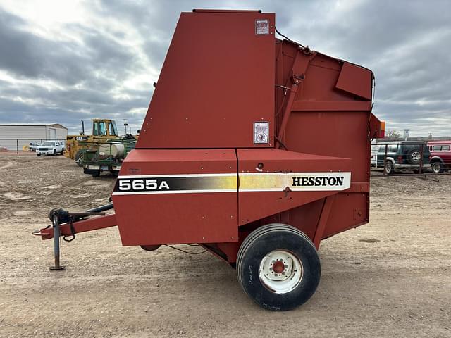 Image of Hesston 565A equipment image 3