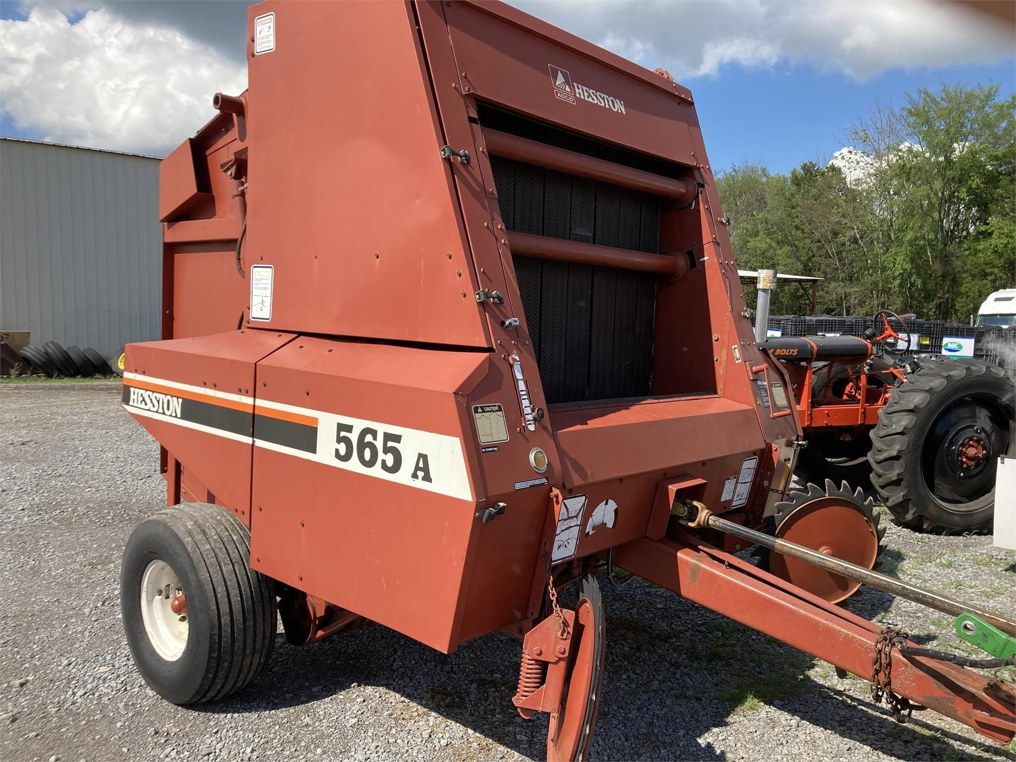 Hesston 565A Equipment Image0