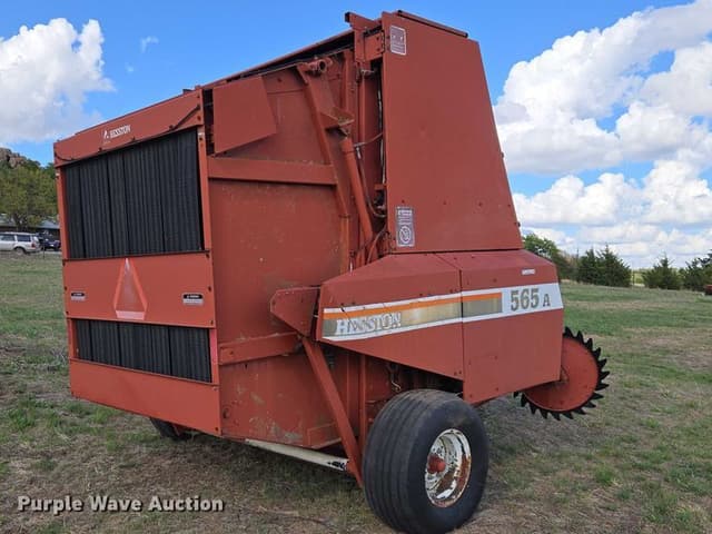 Image of Hesston 565A equipment image 4