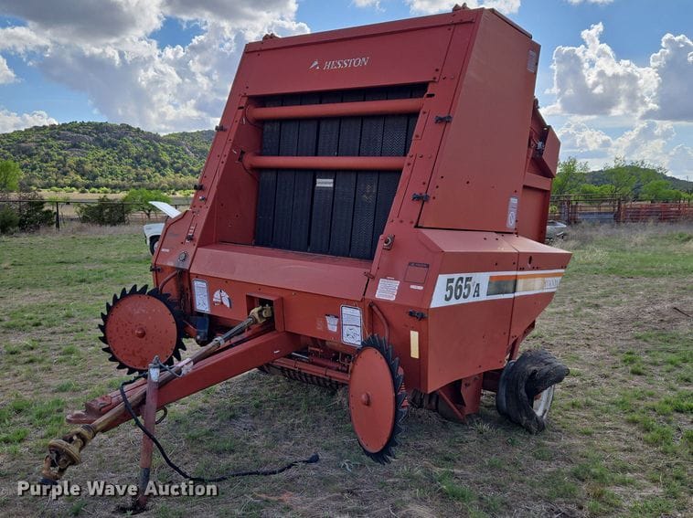 Hesston 565A Equipment Image0