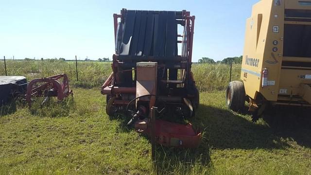 Image of Hesston 5800 equipment image 1