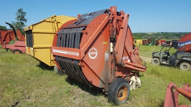 Image of Hesston 5800 equipment image 2