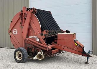 Hesston 5800 Equipment Image0