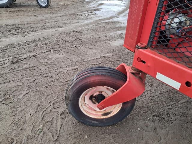 Image of Hesston 6200 equipment image 3