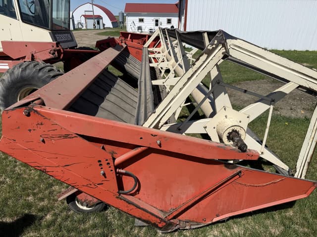 Image of Hesston 6400 equipment image 4