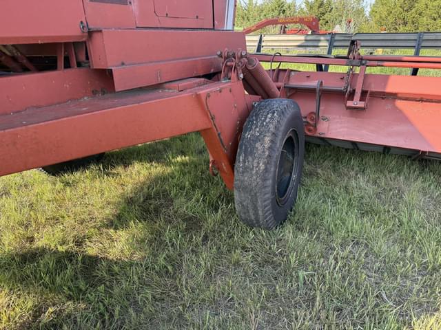Image of Hesston 6450 equipment image 3