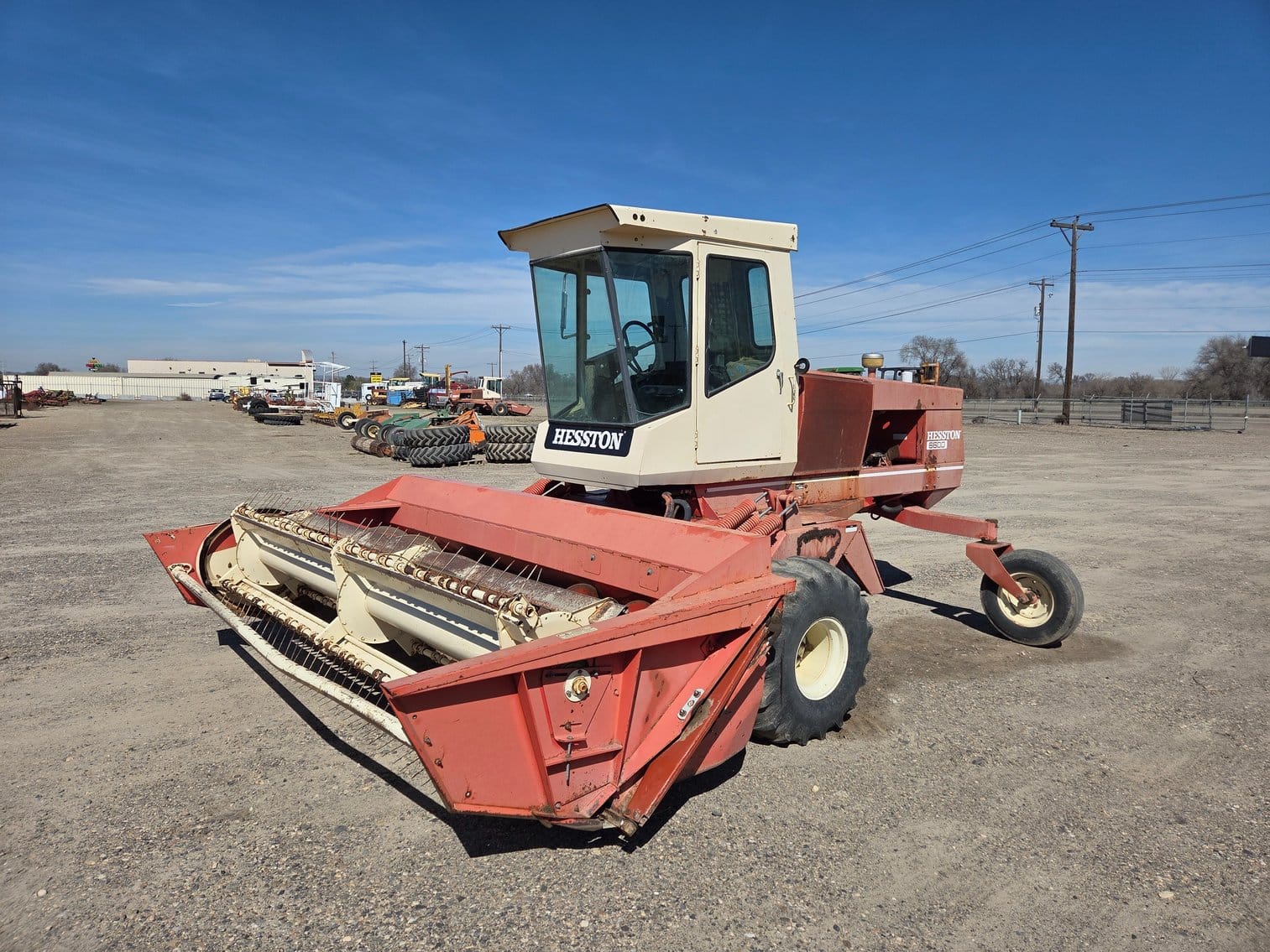 Hesston 6600 Equipment Image0