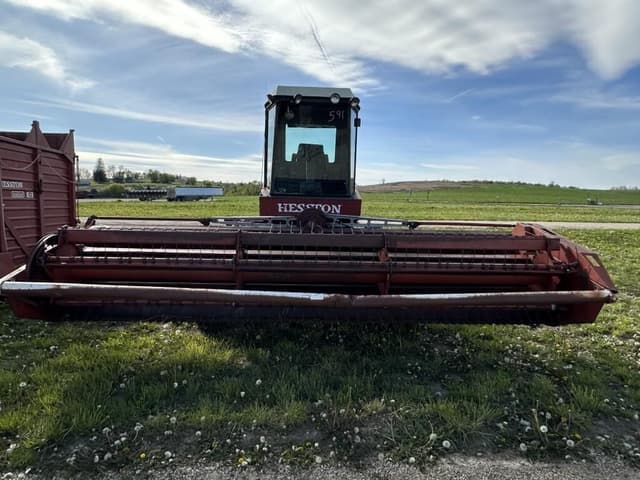 Image of Hesston 6665 equipment image 4