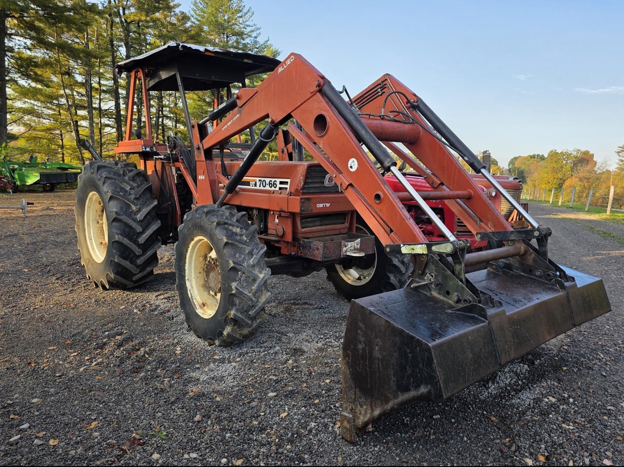 Hesston 70-66 Equipment Image0
