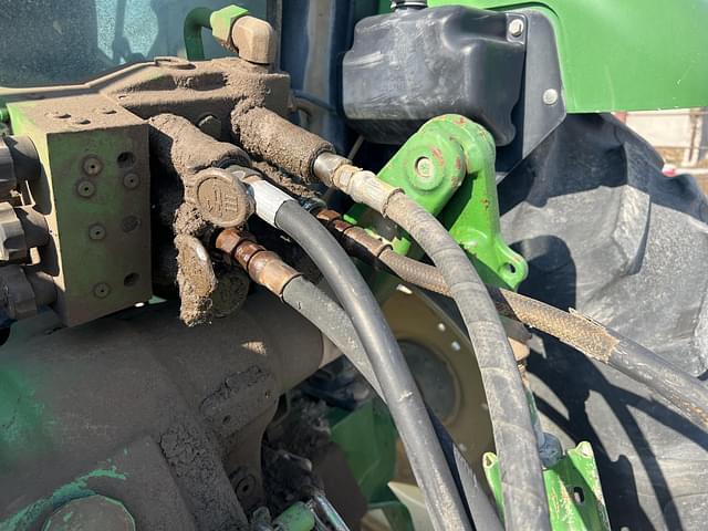 Image of Hesston 7155 equipment image 4