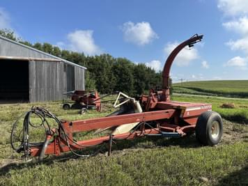 Main image Hesston 7165