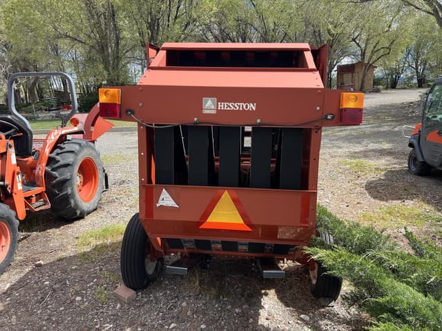 Image of Hesston 730  equipment image 4